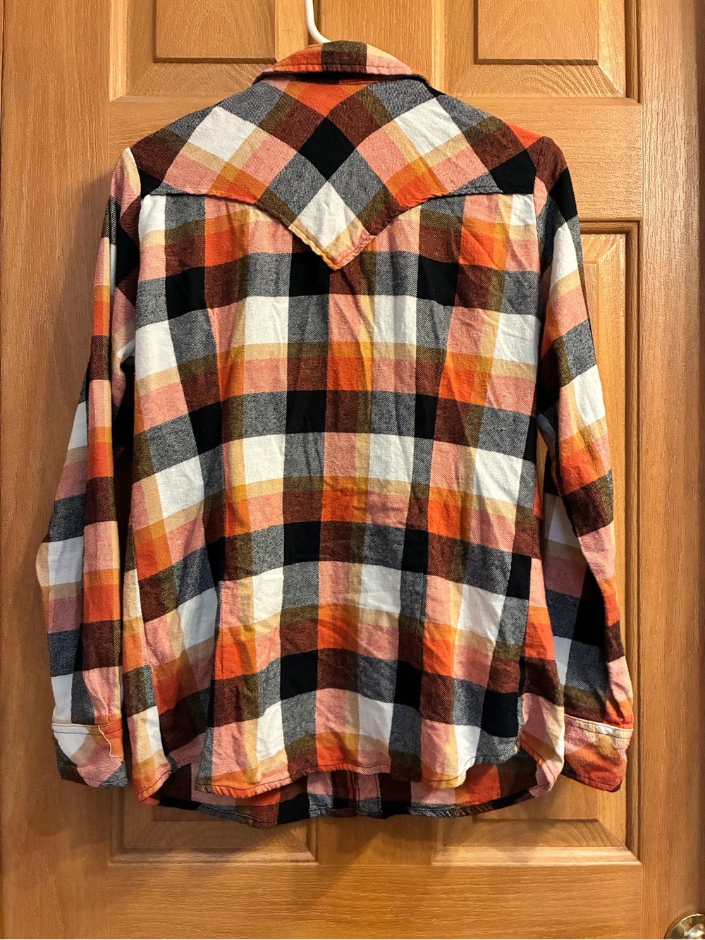 Ladies Wrangler Plaid Flannel Shirt - Picture 2 of 7